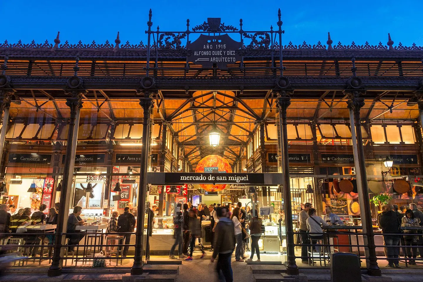 mercado de san miguel madrid cerca de Hostal Edreira planes por Madrid
